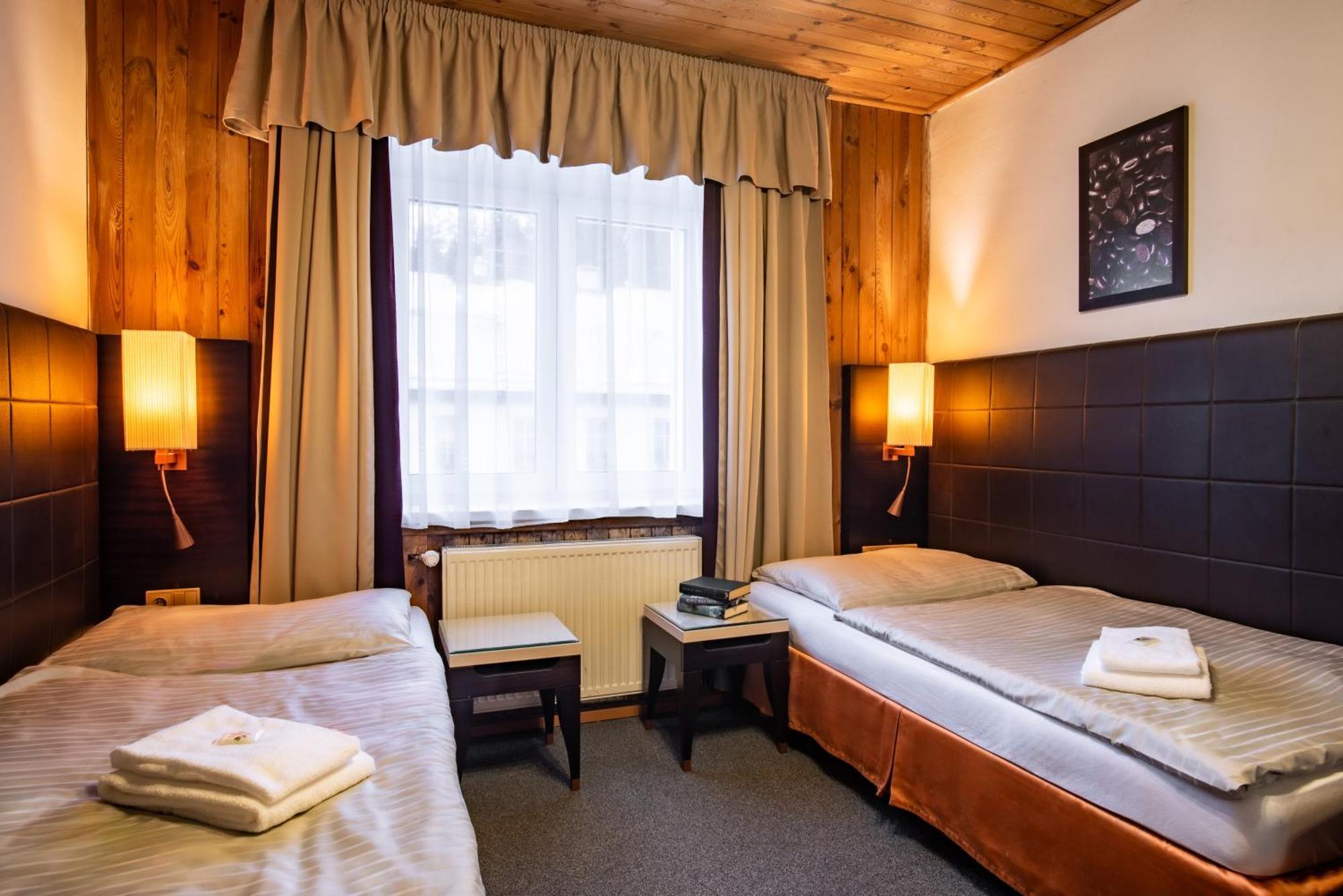 Hotel Schwarz Nové Hamry Exterior foto