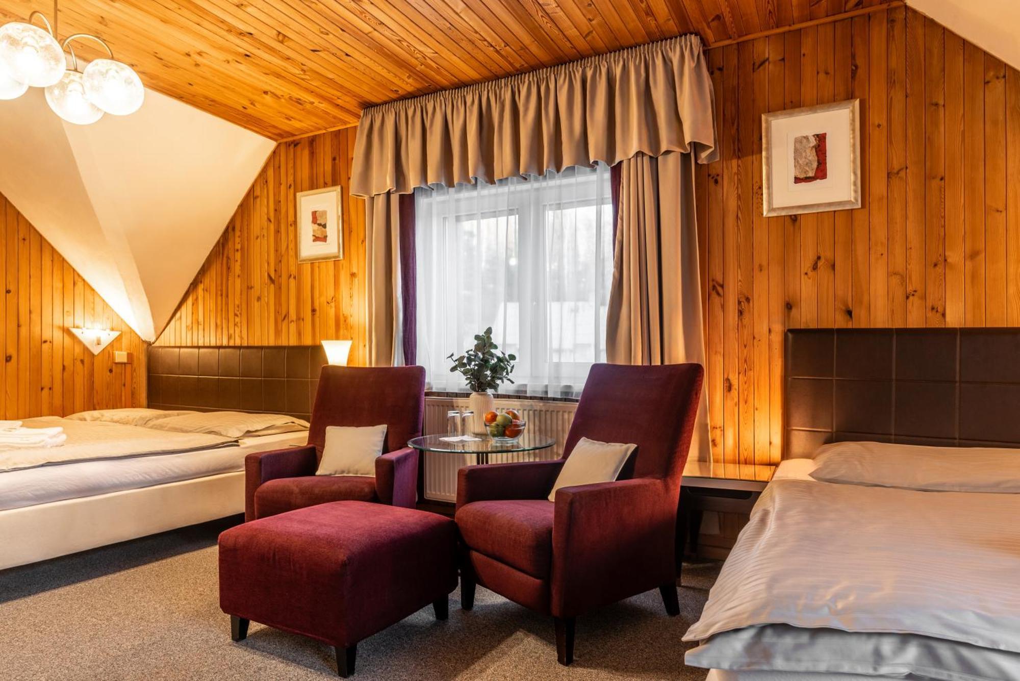 Hotel Schwarz Nové Hamry Exterior foto